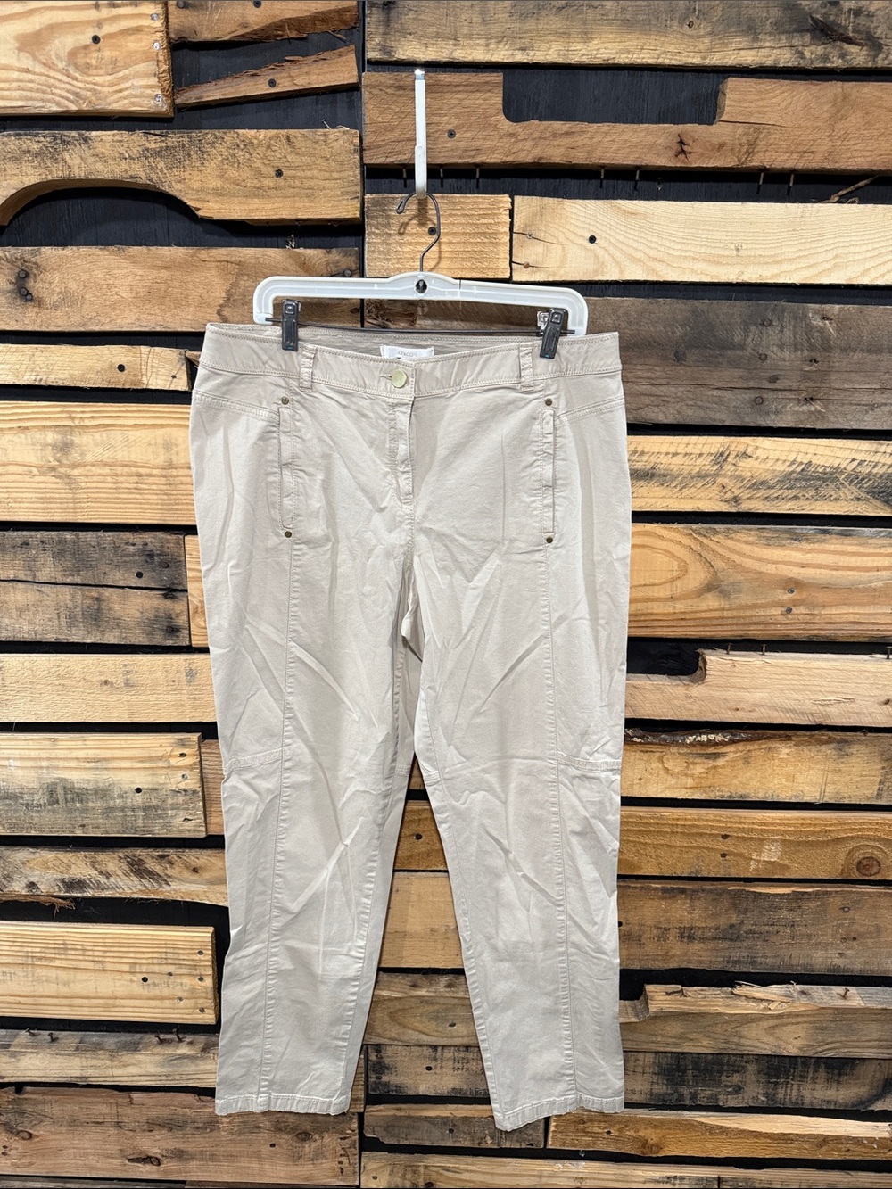 Chicos Women’s Tan Cropped Ankle Pants US 12 Large (2)